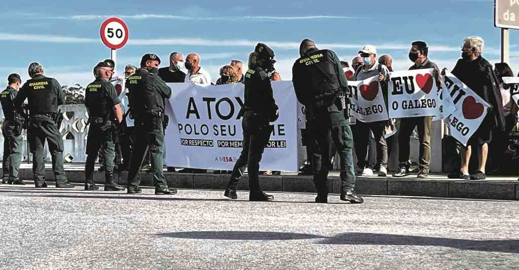 Mobilización en protesta polo uso deturpado do topónimo A Toxa.