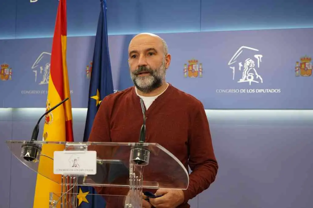 O deputado do BNG, N&eacute;stor Rego, na C&aacute;mara Baixa (Foto: N&oacute;s Diario)
