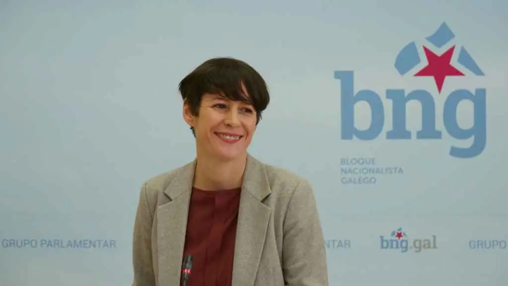 A portavoz do BNG, Ana Pont&oacute;n, en rolda de prensa en Compostela (Foto: N&oacute;s Diario).