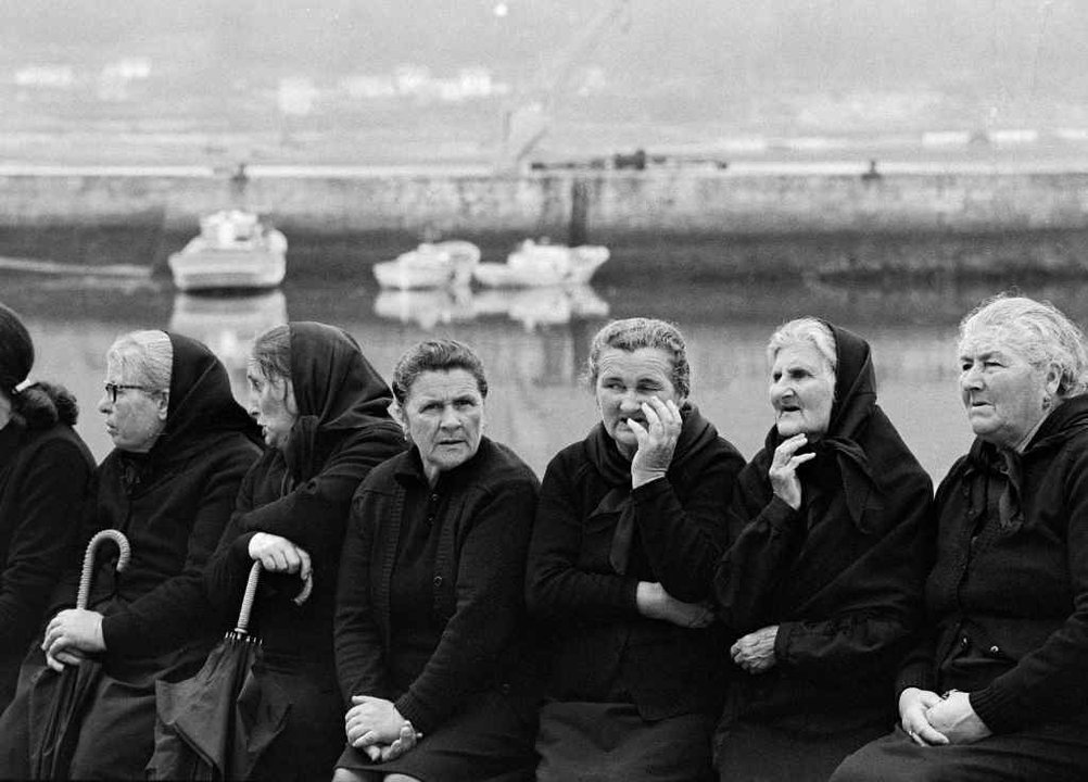 'As viúvas do mar' (1969), de Carlos Valcárcel, a foto da que, segundo dicía, estaba máis orgulloso.