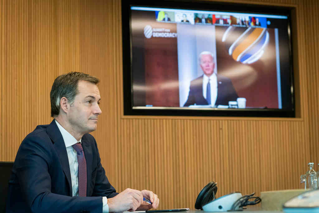 Alexander De Croo, primeiro ministro belga, na cimeira. (Foto: Pool Jonas Roosens / BELGA / dpa)