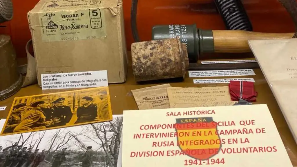 A exposici&oacute;n que EH Bildu denunciou no Congreso (Foto: Noticias de Gipuzkoa).