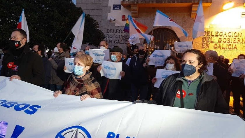 Concentración na Coruña en contra da intervención bélica en Ucraína.(Foto: Nós Diario).
