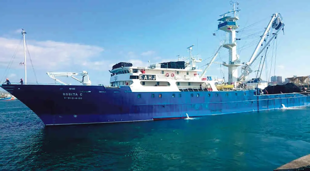Barco palangreiro. (Foto: Ministerio de Pesca)
