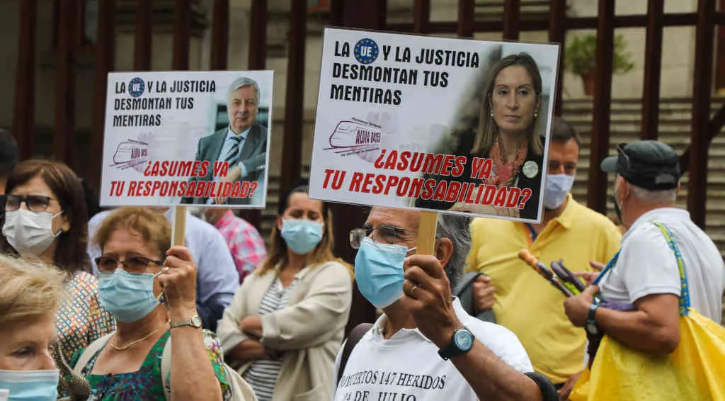 Protesta das v&iacute;timas do accidente de Angrois. (Foto: Arxina)