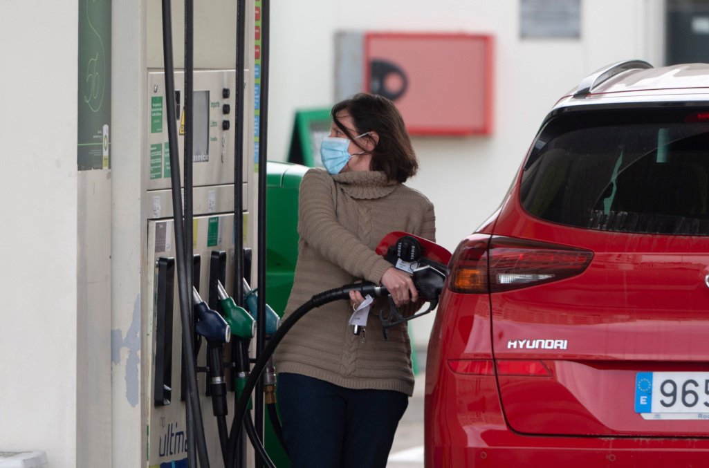 A suba dos carburantes, na base do incremento da inflación. (Foto: Europa Press).
