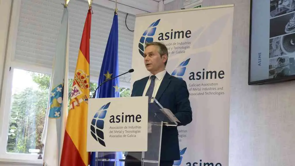 O secretario xeral de Asime, Enrique Mall&oacute;n, durante a presentaci&oacute;n onte do informe sobre o sector metal&uacute;rxico galego de 2021 (Foto: Asime)