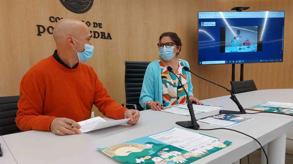 Xacobe Rodr&iacute;guez e Carme da Silva, durante a presentaci&oacute;n (Foto: N&oacute;s Diario)