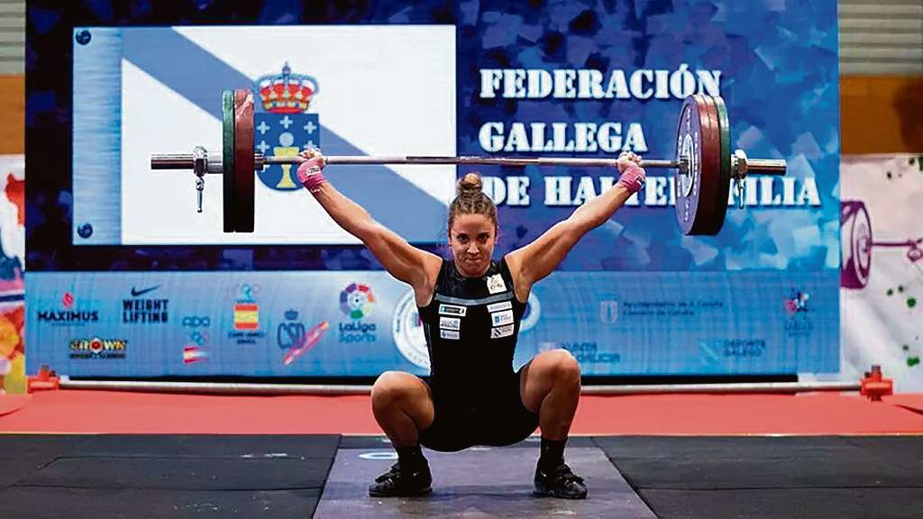 Irene Martínez acumula títulos e plusmarcas, como o récord estatal na categoría de menos de 59 quilogramos de peso (Foto: FGH).