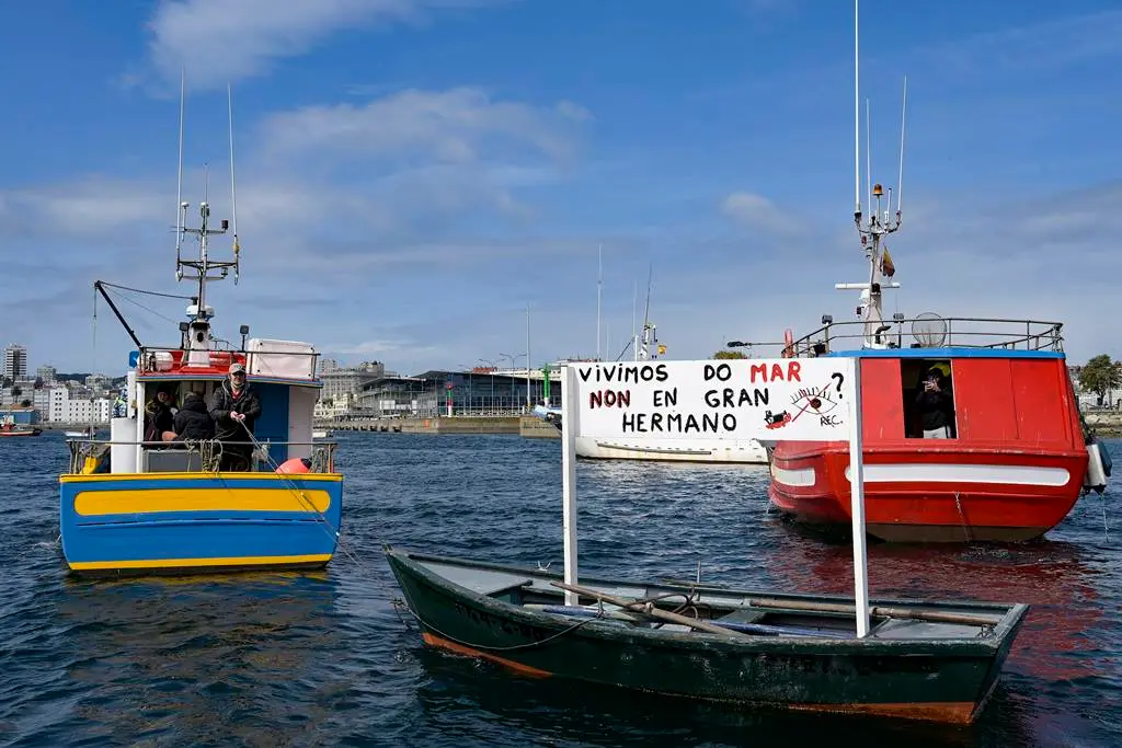 A Coru&ntilde;a
D&aacute;rsena de A Marina
La Cofrad&iacute;a de pescadores de A Coru&ntilde;a hace un paro de la flota artesanal en se&ntilde;alan de protesta contra el reglamento de control de la UE
26/03/2021
Foto: M. Dylan / Europa Press