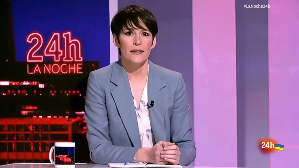 Intre da entrevista de RTVE &aacute; portavoz nacional do BNG, Ana Pont&oacute;n. (Foto: RTVE)