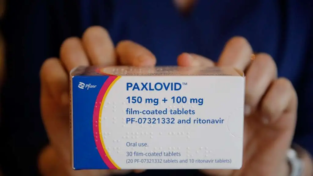 Paxlovid est&aacute; dirixido a persoas cunha sintomatolox&iacute;a aguda da Covid-19. (Foto: C. Luj&aacute;n. POOL / Europa Press).