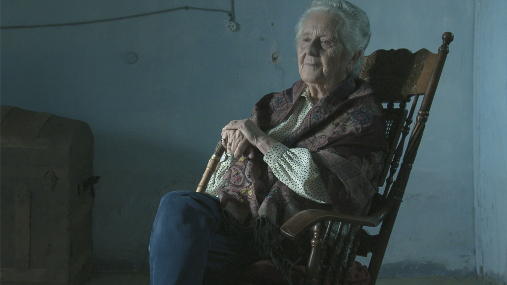 Antía Cal, nunha imaxe do documental 'A palabra xusta', de Miguel Piñeiro.