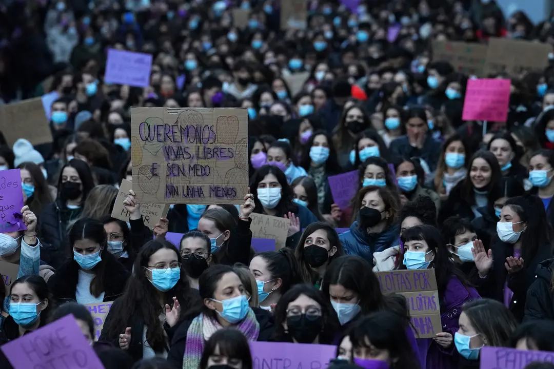 Manifestaci&oacute;n de 8 de marzo en Compostela. (Foto: &Aacute;lvaro Ballesteros / Europa Press)