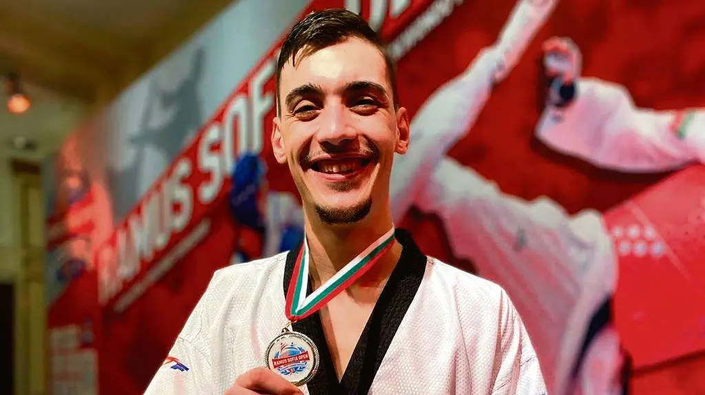 Iv&aacute;n Garc&iacute;a obtivo o bronce no Europeo do ano 2021. (RFET).