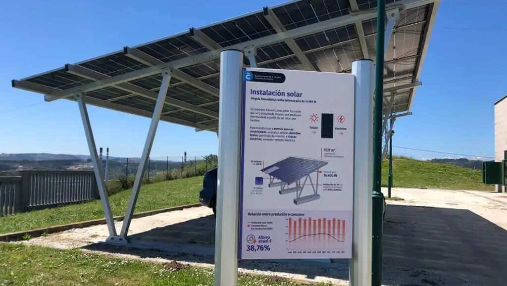 Instalación solar fotovoltaica no centro de referencia climática Fernándo Rábade, no parque de Bens da Coruña (Foto: Concello da Coruña).