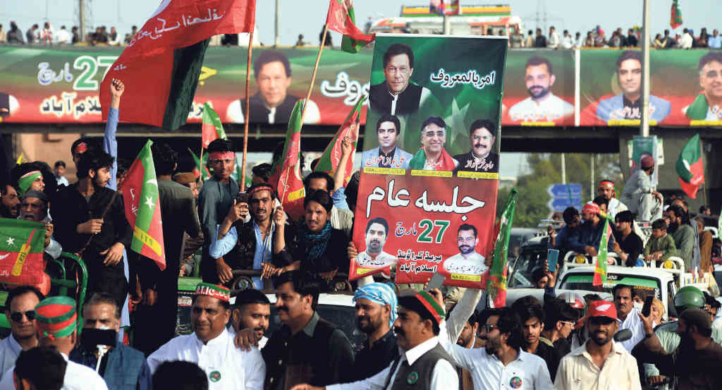 Durante a última semana sucedéronse multitudinarias manifestacións en apoio do ex primeiro ministro de Paquistán, Imran Jan. (Foto: Zubair Abbasi / Contacto Photo)