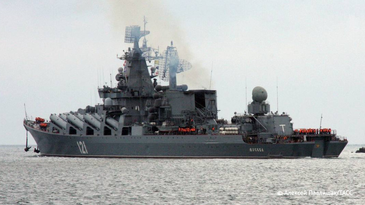 O buque ruso 'Moskva', afundido nesta quinta feira fronte a Sebastopol. (Foto: TASS)