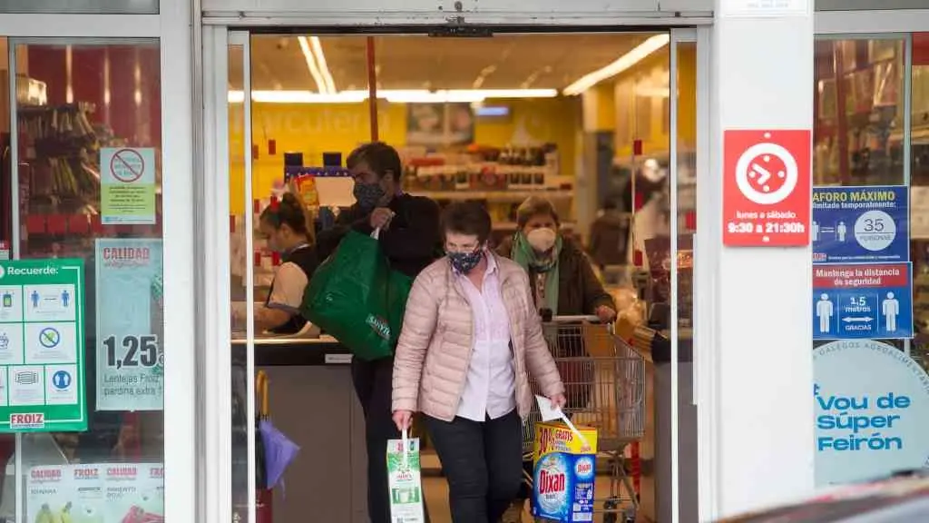 Pequeno supermercado na Galiza. (Foto: Carlos Castro / Europa Press)