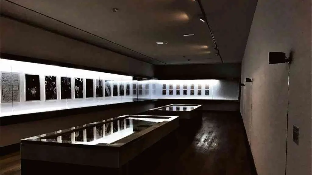 Unha das salas da exposici&oacute;n 'Nova Bailonia', de Marcelo Exo&oacute;sito, na Fundaci&oacute;n Lu&iacute;s Seoane.