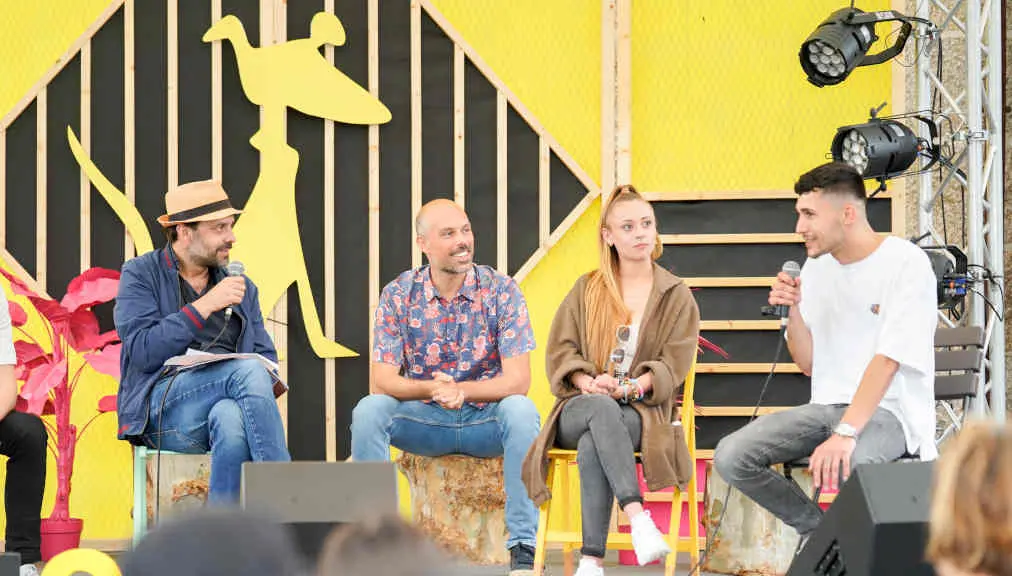 Eloy Dom&iacute;nguez e os protagonistas de 'Rompente' (Foto: Festival de Cans).
