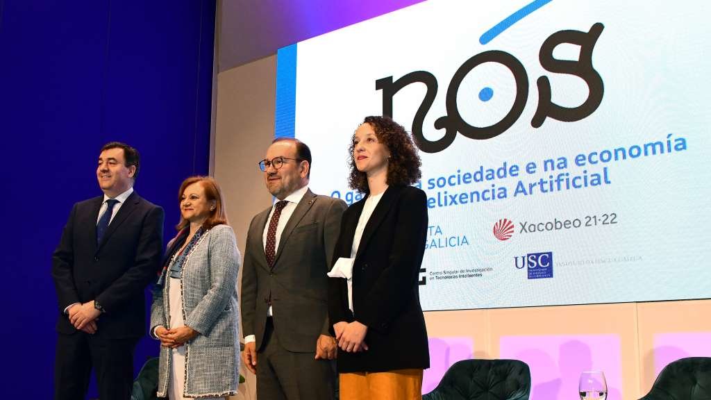De esquerda a dereita, Román Rodríguez, Cristina Gallach, Antonio López e María Bobillo. (Foto: Santi Alvite / USC)