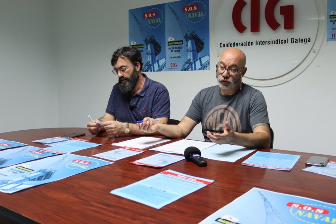 O responsábel de Industria da CIG en Vigo, Xulio Fernández; e o secretario comarcal do sindicato, Alberte Gonçalves. (Foto: Nós Diario)