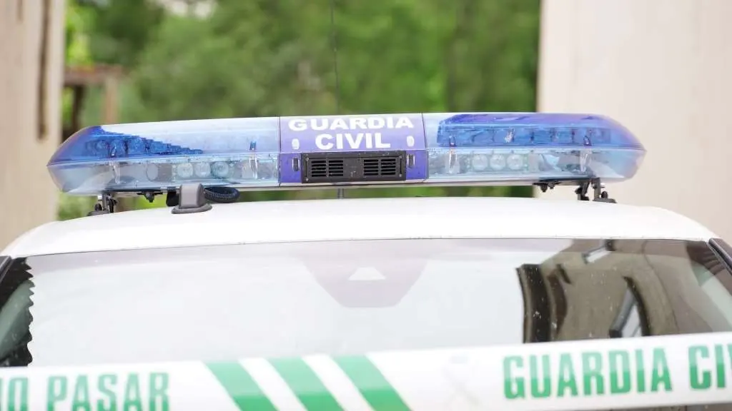Veh&iacute;culo da Garda Civil (Foto: Alberto Ruiz / Europa Press).