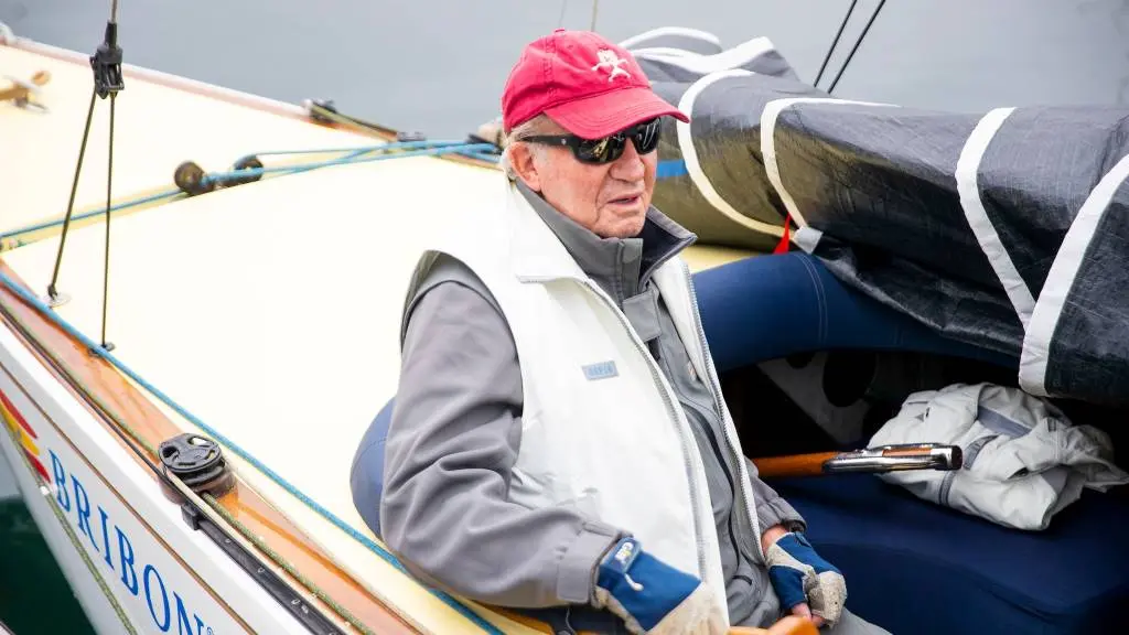 O rei em&eacute;rito estivo o pasado maio en Sanxenxo. (Foto: Mar&iacute;a Mui&ntilde;a / Sailing Shots v&iacute;a Europa Press)