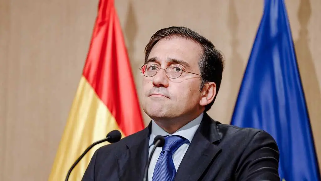 O ministro de Exteriores, Jos&eacute; Manuel Albares, pide unha resposta "serena pero firme". (Foto: Carlos Luj&aacute;n / Europa Press)