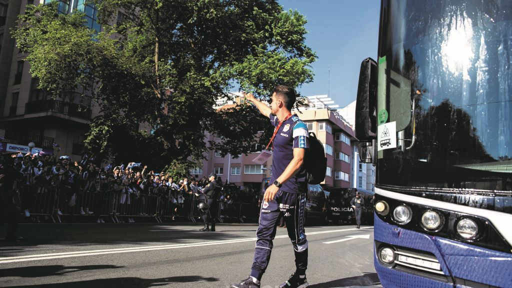 A afección deportivista volverá protagonizar un recibimento multitudinario aos xogadores no momento da súa chegada ao terreo de xogo. (Foto: RC Deportivo).