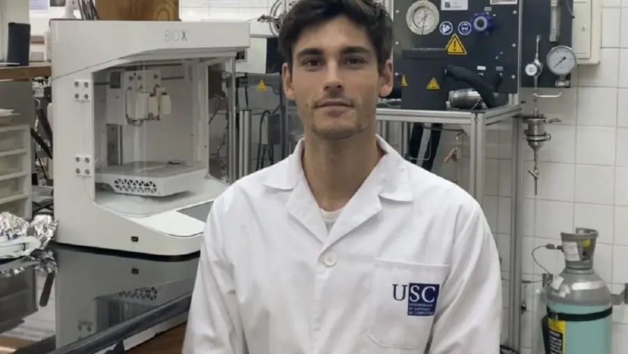 V&iacute;ctor Santos Rosales, investigador do grupo I+D Farma da USC. (Foto: USC)
