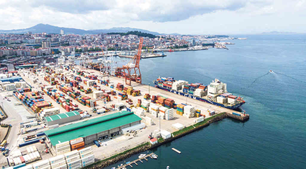 O descenso das exportacións no sector naval e o aumento na importación de peixe e marisco tiveron influencia nos datos galegos. (Foto: Porto de Vigo)