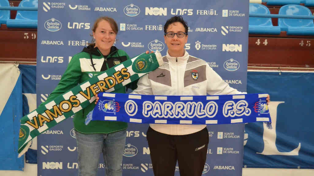 Laura García e Pili Costa.coas bufandas (Foto: Nós Diario).