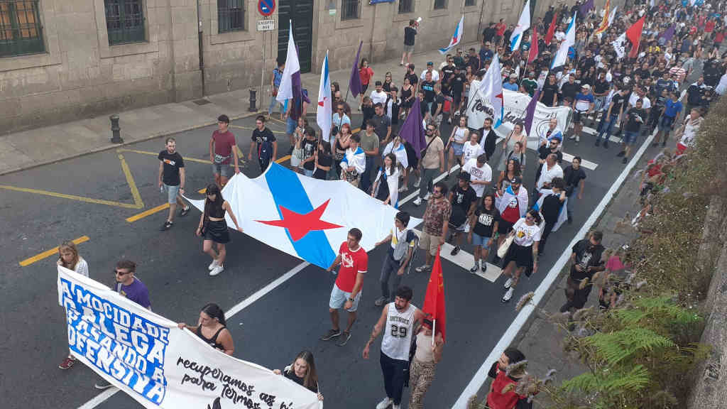 A manifestación percorreu parte da cidade de Compostela (Foto: Riobó Prada).