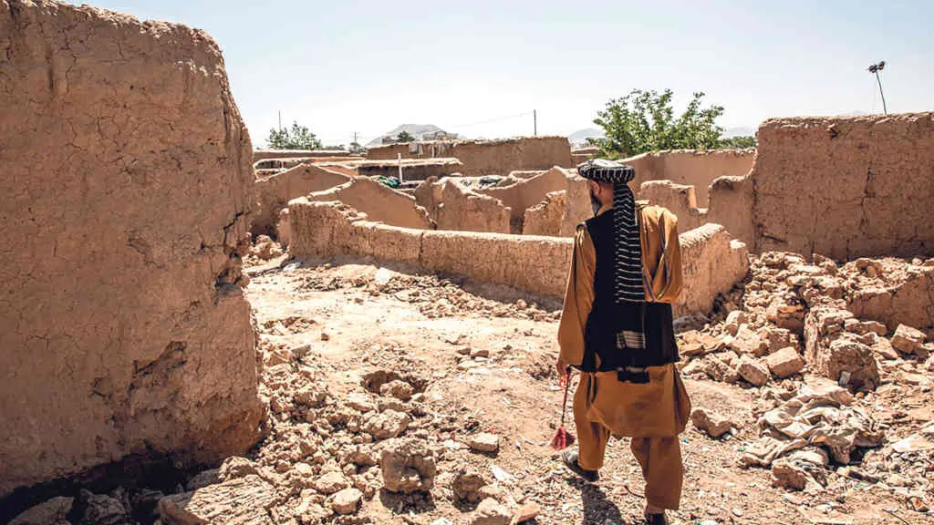 Ademais dunha guerra que nunca parou desde 2001, este ano Afganist&aacute;n padeceu o peor terremoto en 20 anos e inundaci&oacute;ns no sur (Foto: Ingebjorg Karstad / NRC Norway).