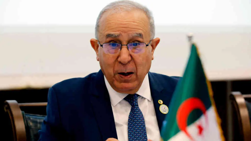 O ministro de Asuntos Exteriores alxerino, Ramt&aacute;n Lamamra (Foto: Xinhua News / Contacto Photo)