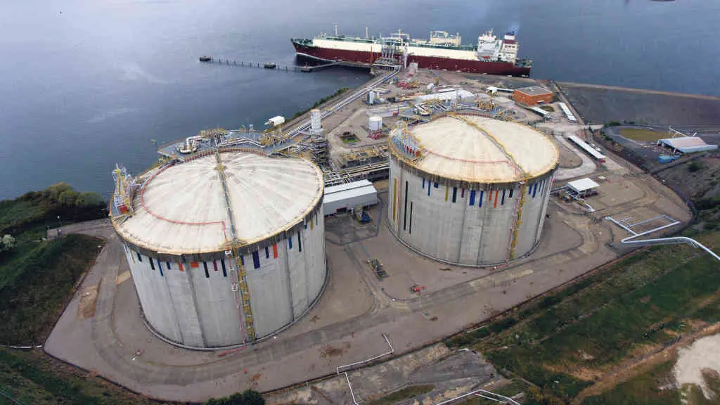 Planta de gas en Mugardos (Foto: Europa Press).