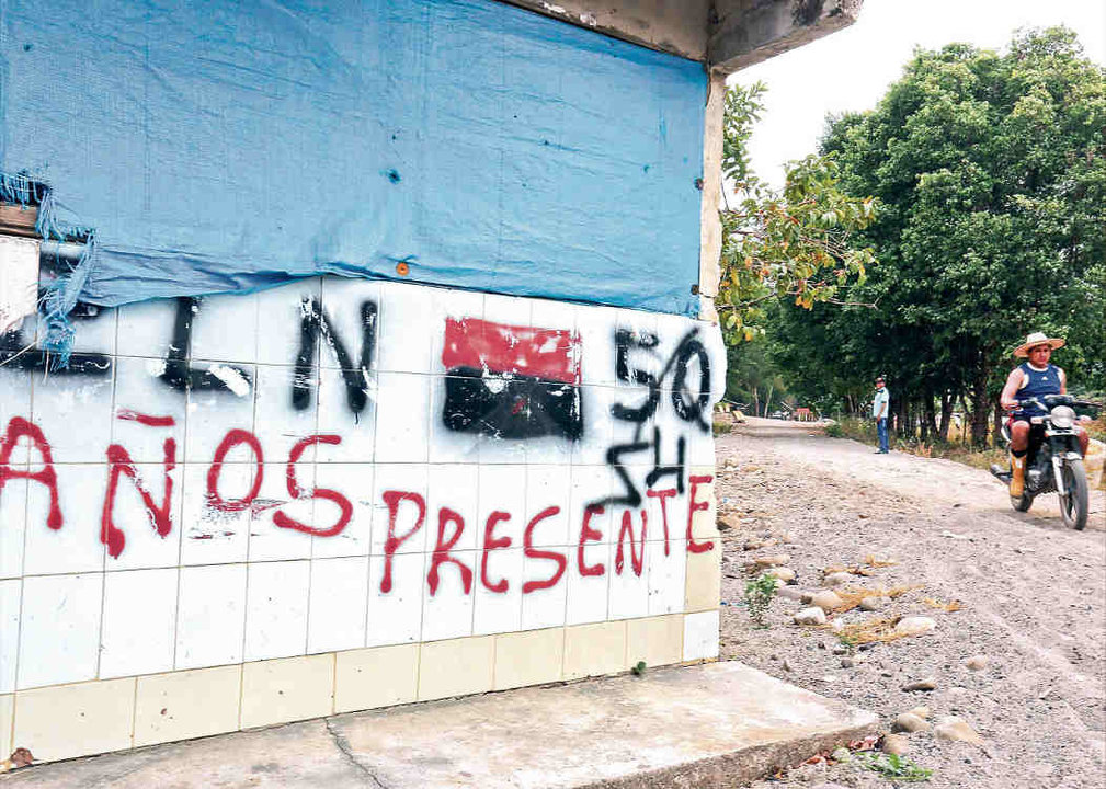 Pintada a favor do Exército de Liberación Nacional no departamento colombiano de Arauca. (Foto: El Tiempo / Zuma Press / Contactophoto)