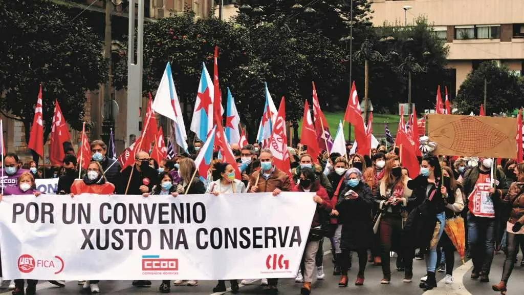 Mobilizaci&oacute;n en Vigo en febreiro deste ano durante a negociaci&oacute;n do convenio da conserva. (Foto: N&oacute;s Diario)