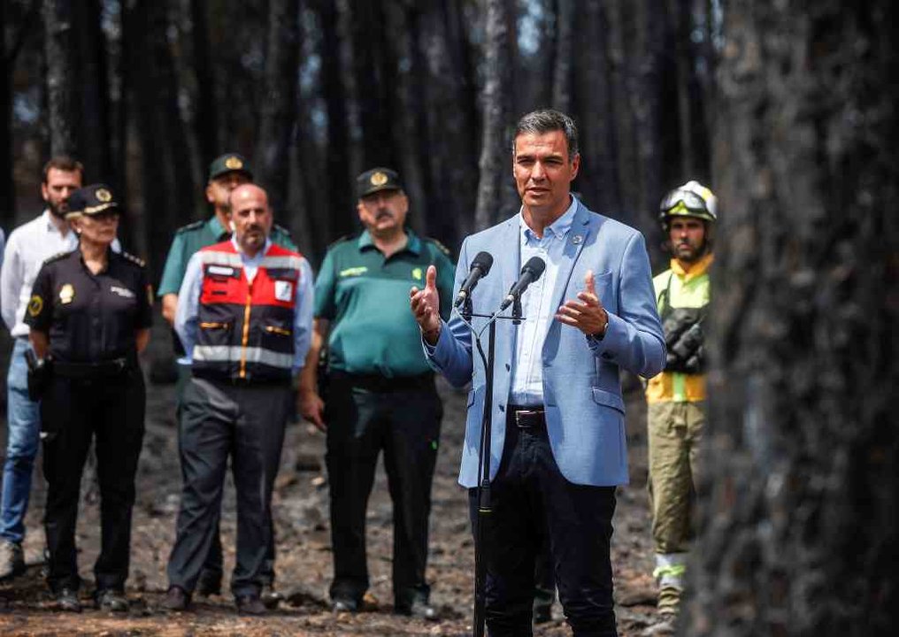 O presidente do Goberno español, Pedro Sánchez, durante unha visita ao concello valenciano de Bejís, afectado polo lume. (Foto: Europa Press)