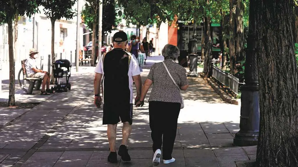 A proposta de reforma das pensi&oacute;ns aumenta a fenda entre mulleres e var&oacute;ns. (Foto: Europa Press)