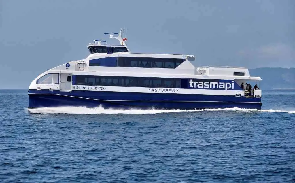 Un catamar&aacute;n dunha navieira galega. (Foto: Europa Press)