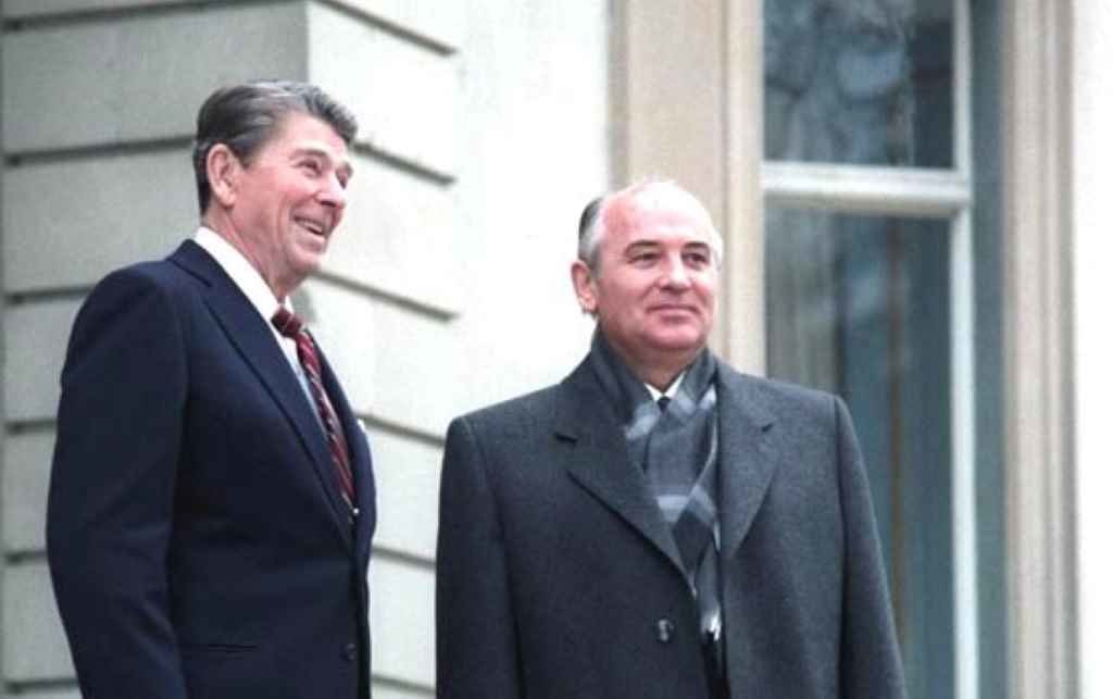 Ronald Reagan e Mijail Gorbachov (Imaxe: Nós Diario)