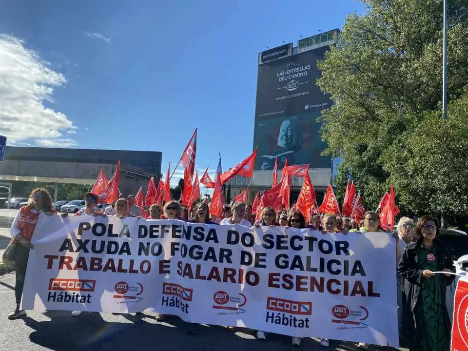 Manifestaci&oacute;n convocada por CCOO e UXT en Compostela (Imaxe: Europa Press)