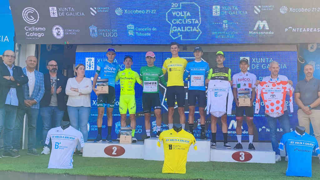 O podio da segunda etapa da Volta á Galiza (Foto: Nós Diario).