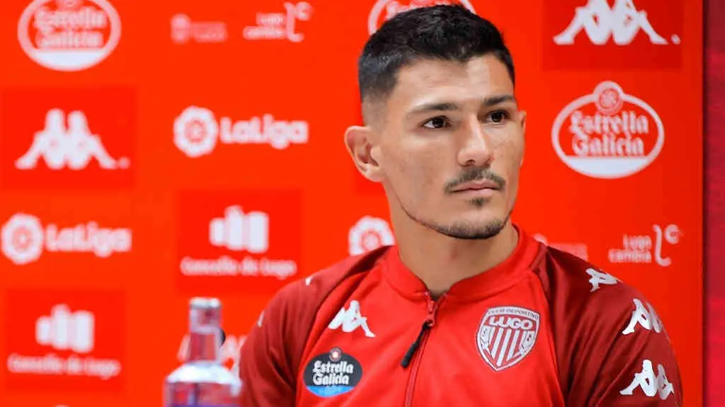 Miguel Loureiro na rolda de prensa (Foto: CD Lugo).