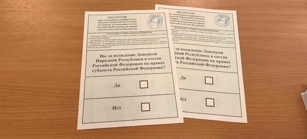 Papeletas electorais que se utilizaron nos referendos. (Foto: Bruno Amaral de Carvalho)