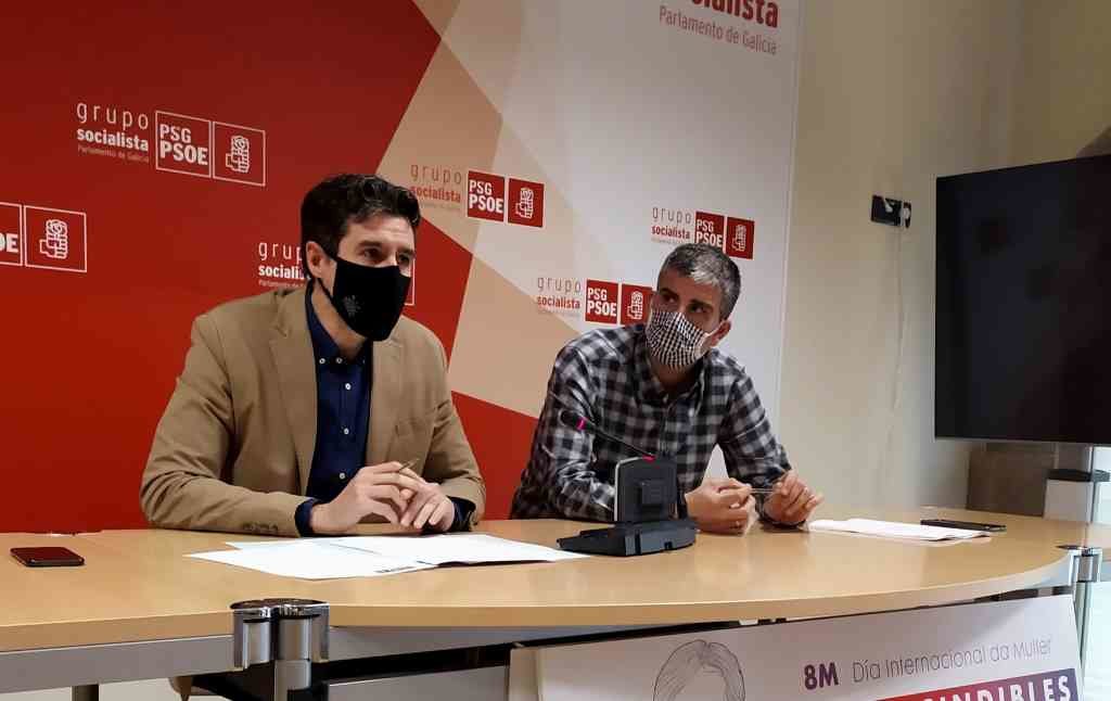 Os deputados socialistas Pablo Arangüena e Martín Seco. (Foto: Europa Press)