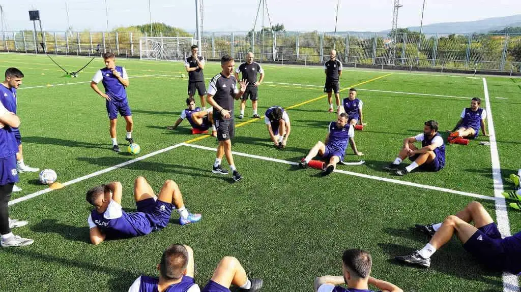 Iv&aacute;n Cancela no adestramento de onte en Vilalonga, Sanxenxo (Foto: RFGF)